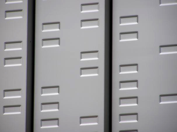 Habillage de façade en aluminium usiné par la tôlerie Delhez